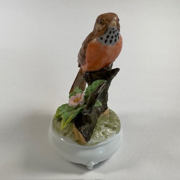 TAJ Importing Robin On Branch Bird Music Box Porcelain Japan/San Francisco VTG - Picture 9 of 16